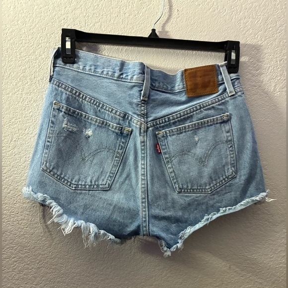 Levi's Women's 501 Original Light Blue Denim Shorts 28 - Picture 4 of 16